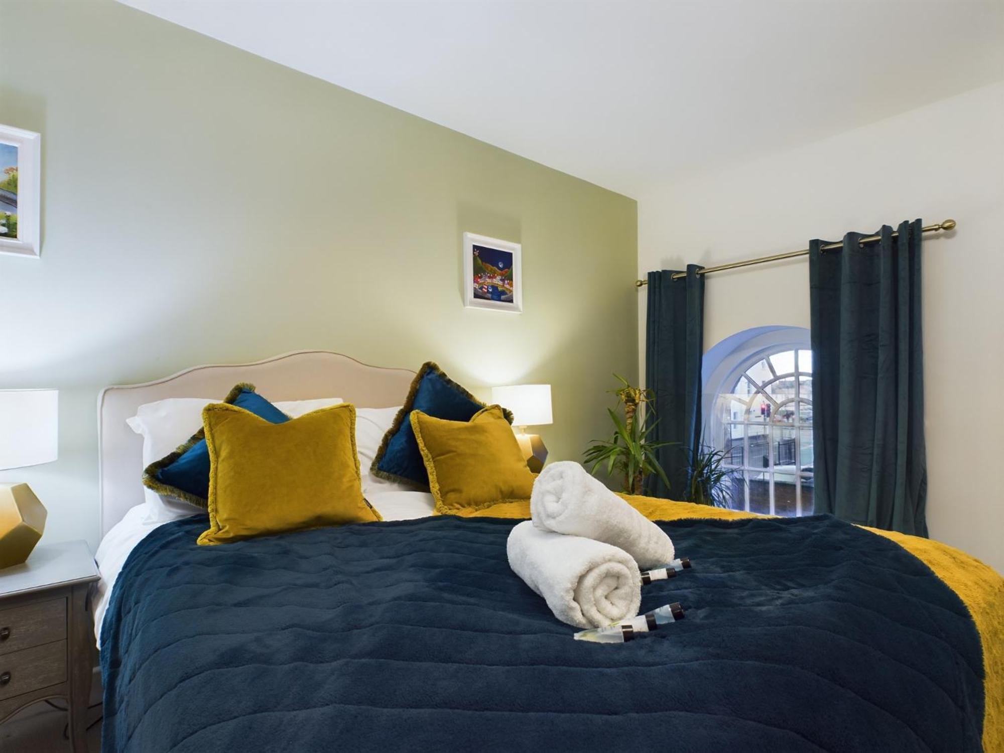 Apartament Modern Duplex Central Free Parking Wi-Fi Cheltenham Zewnętrze zdjęcie